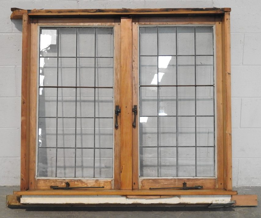 Wooden cottage style Casement leadlight Window