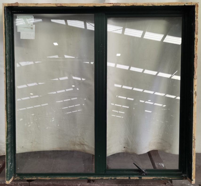 Green aluminium single awning window