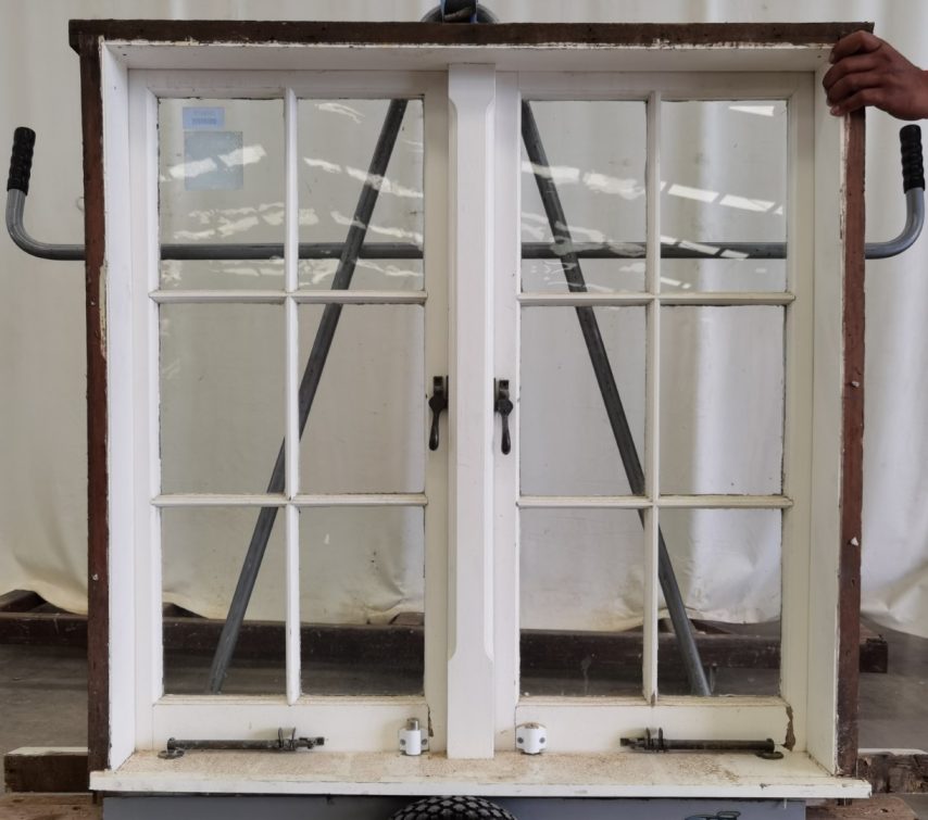 Wooden colonial casement window