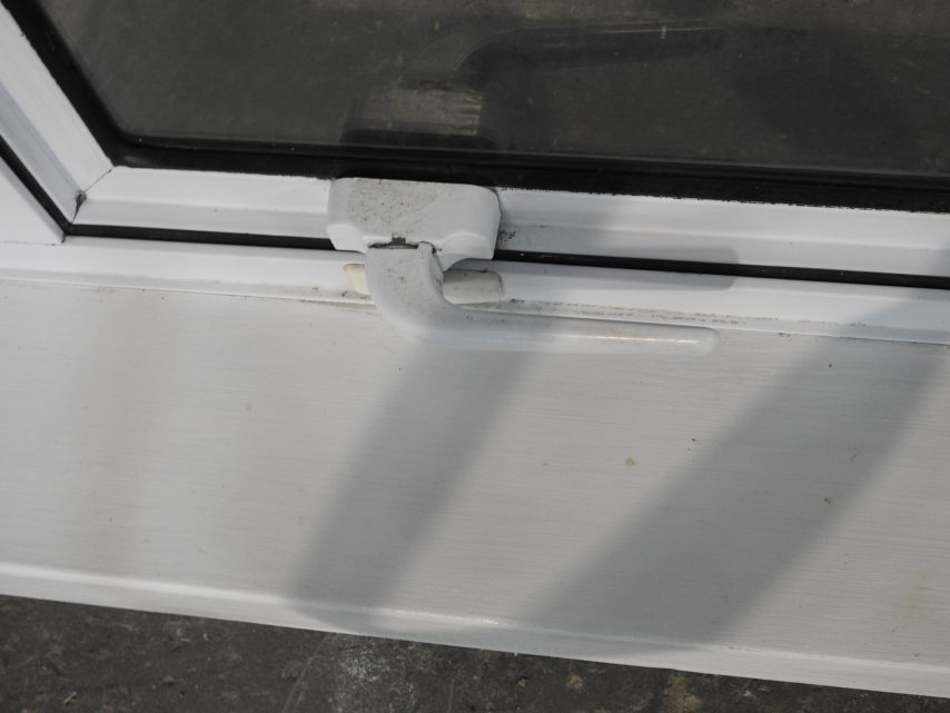 White Aluminium Single Awning Landscape Window