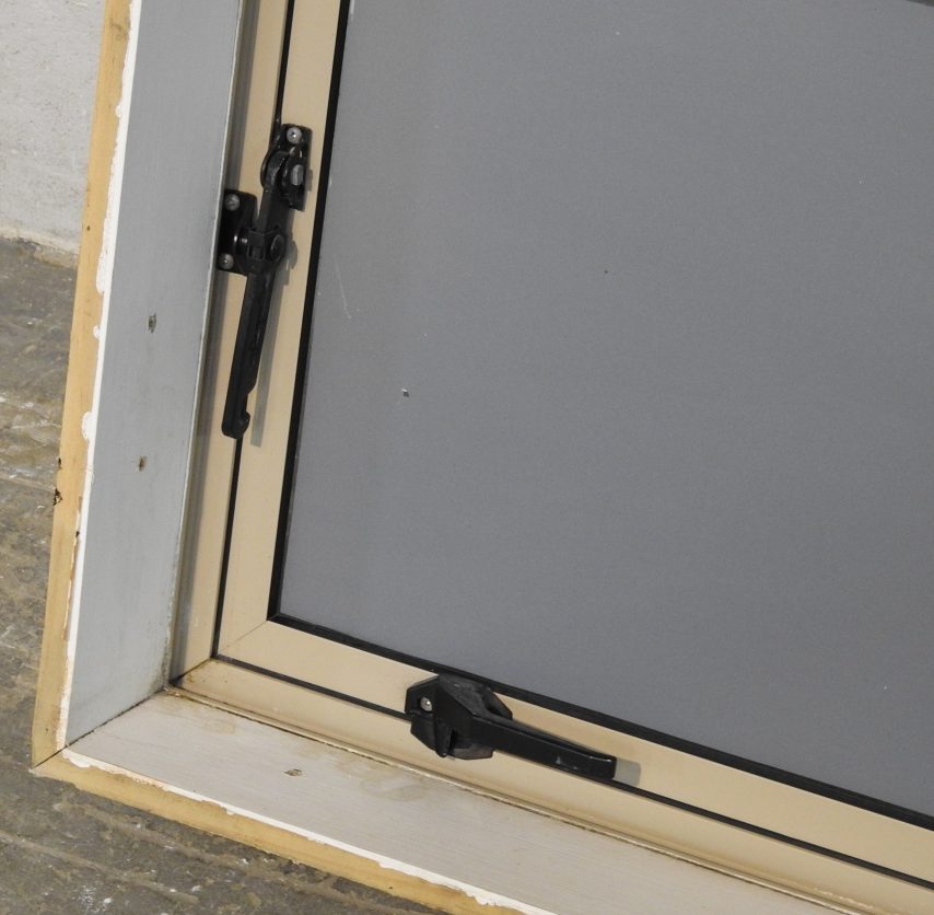 Dusty Trail Aluminium Single Awning Window