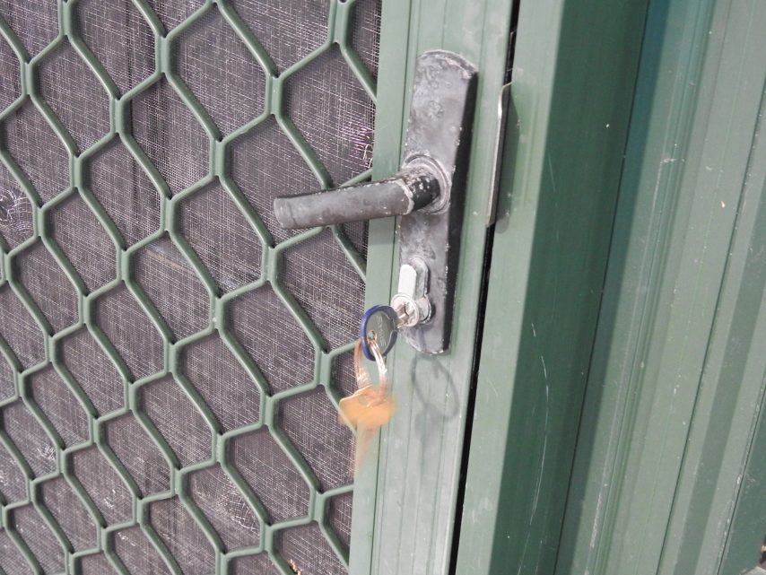 Permanent Green Aluminium Frame with Wooden Door