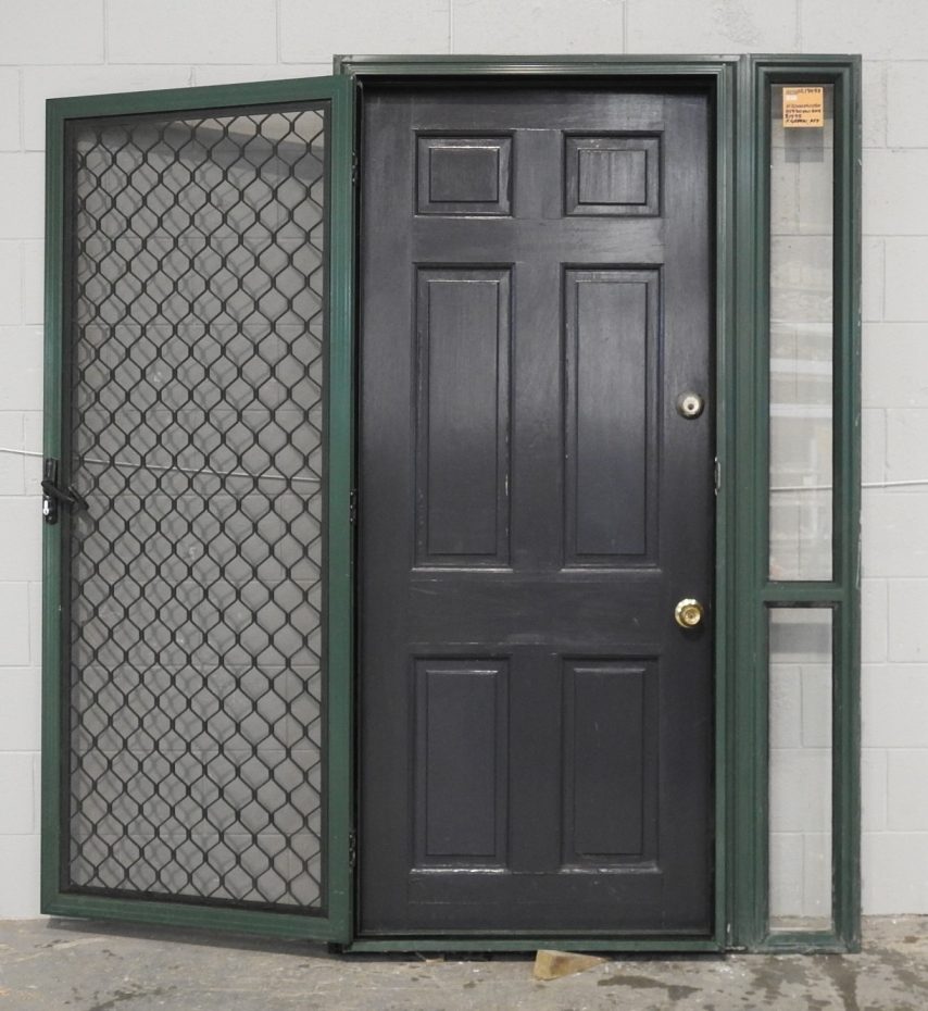 Permanent Green Aluminium Frame with Wooden Door