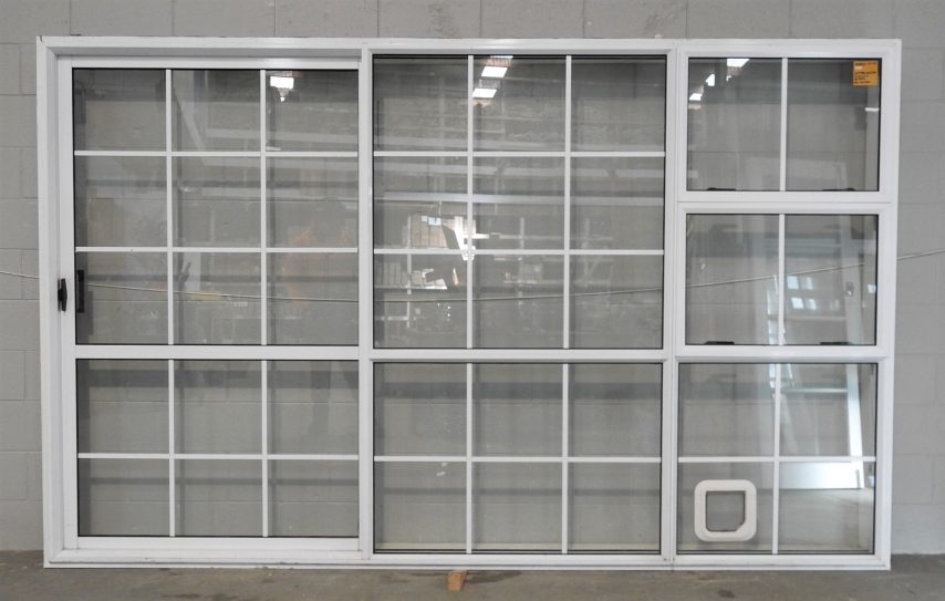 White Aluminium Sliding Door With Awning Windows