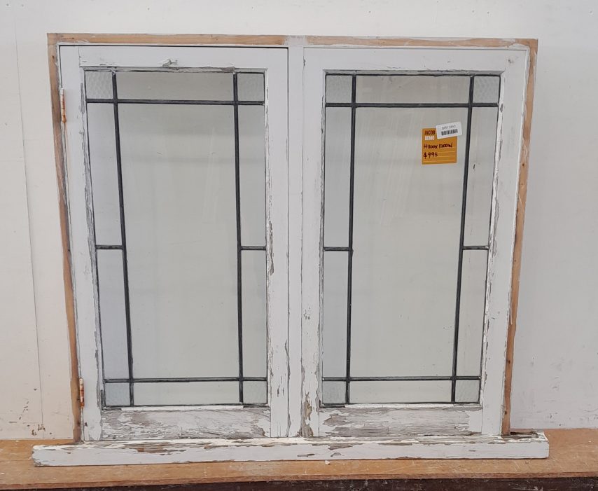 Wooden single casement leadlight window
