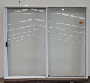 White aluminium sliding door