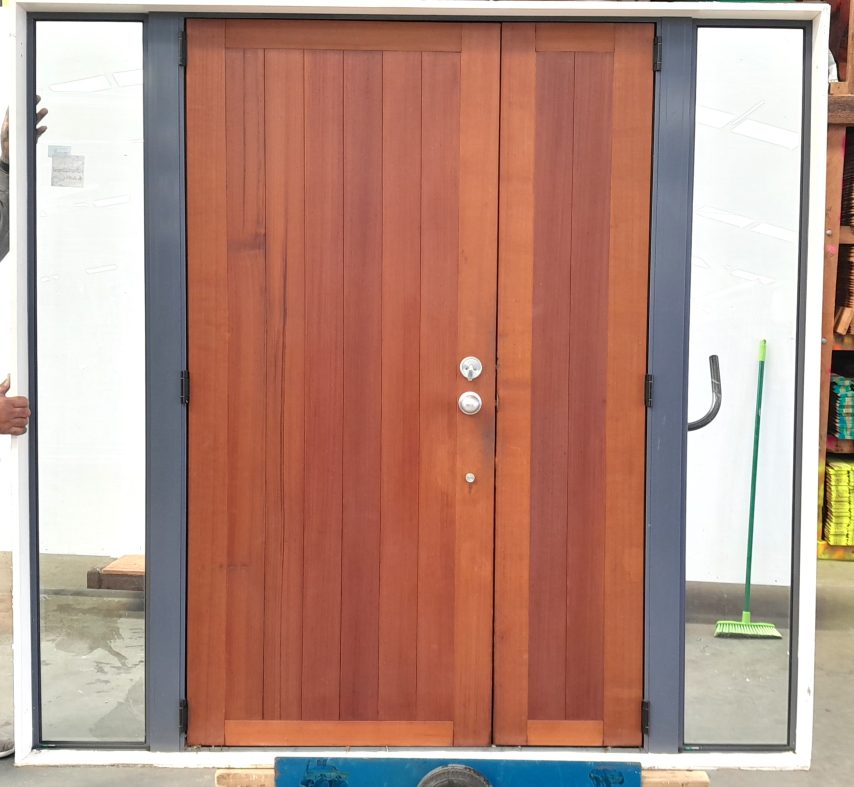 Cedar entrance door demi blue frame with sidelight