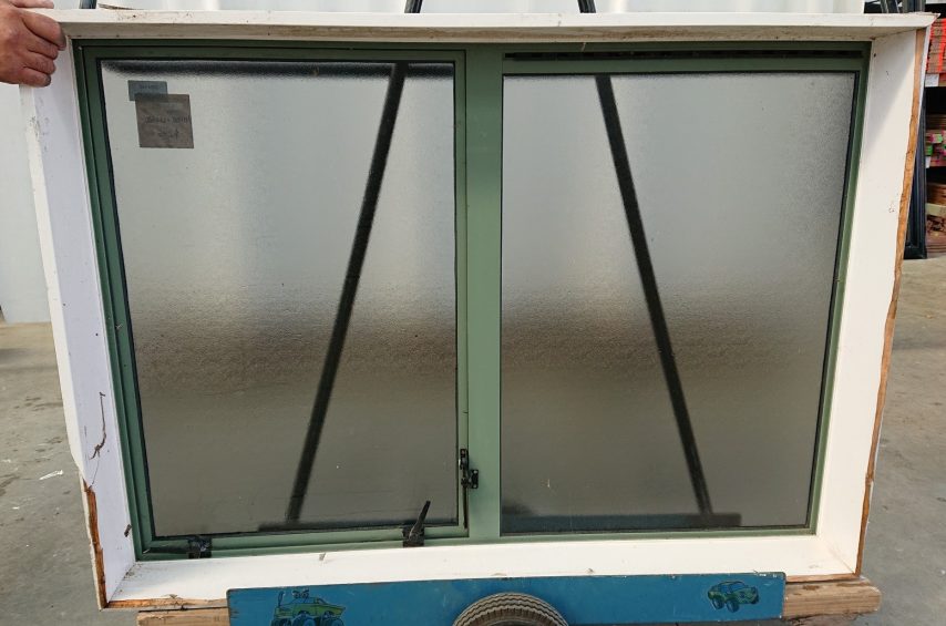 Bond rivergum aluminium single awning window