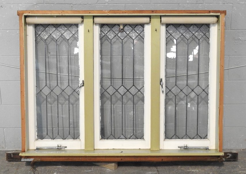 Bungalow Wooden Casement Leadlight Window