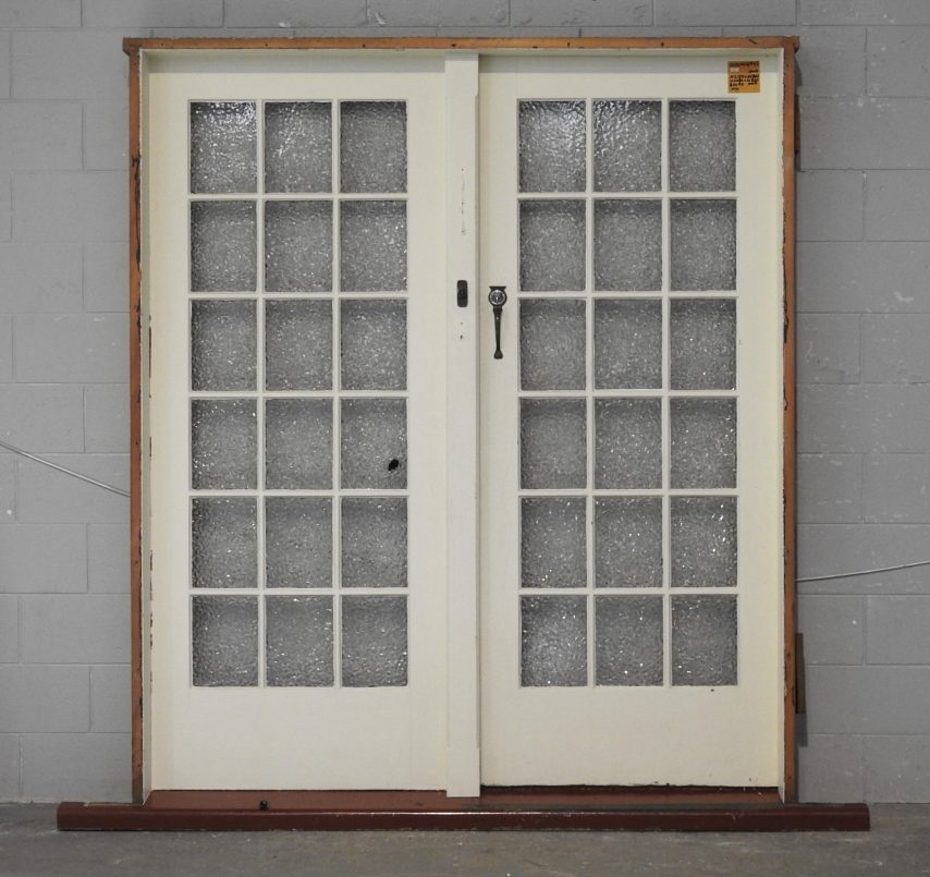 Wooden Bungalow 18-Light Entry Door with Sidelight