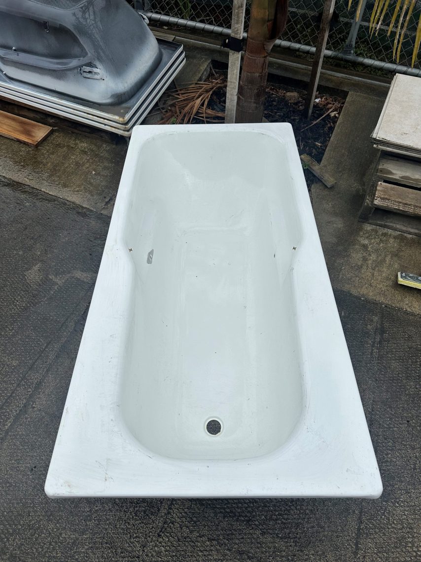 Brand new White Metal Bath Tubs