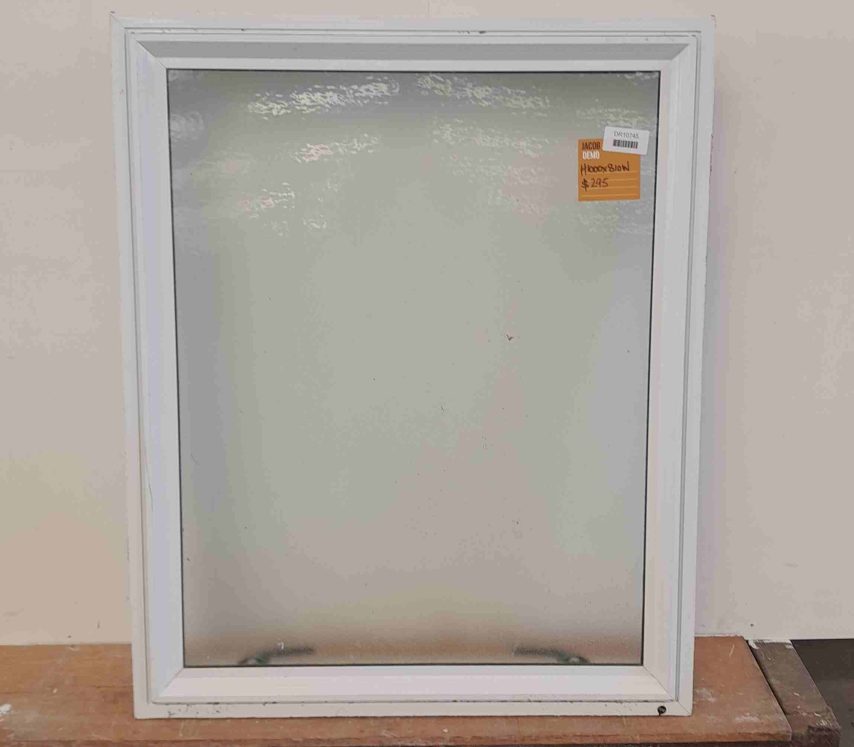 White aluminium single awning window