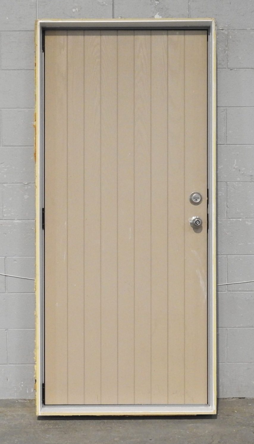 Silver Pearl Aluminium Frame With TG&V Wooden Door