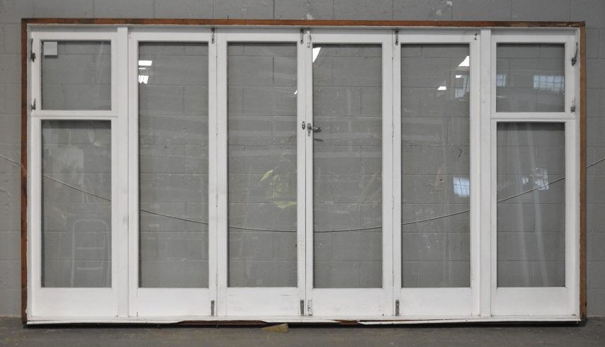 Wooden Cantilever Bi-Fold Doors With Sidelights
