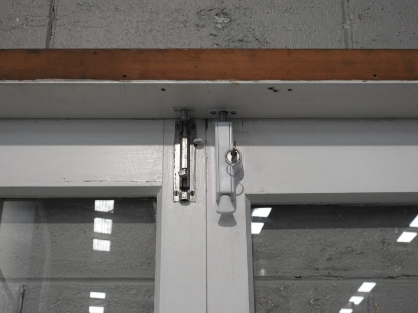 Wooden Cantilever Bi-Fold Doors With Sidelights