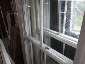 Villa Wooden Double-Hung Window
