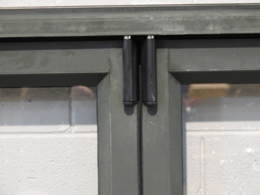 Karaka Green Aluminium Bi-Fold Landscape Window