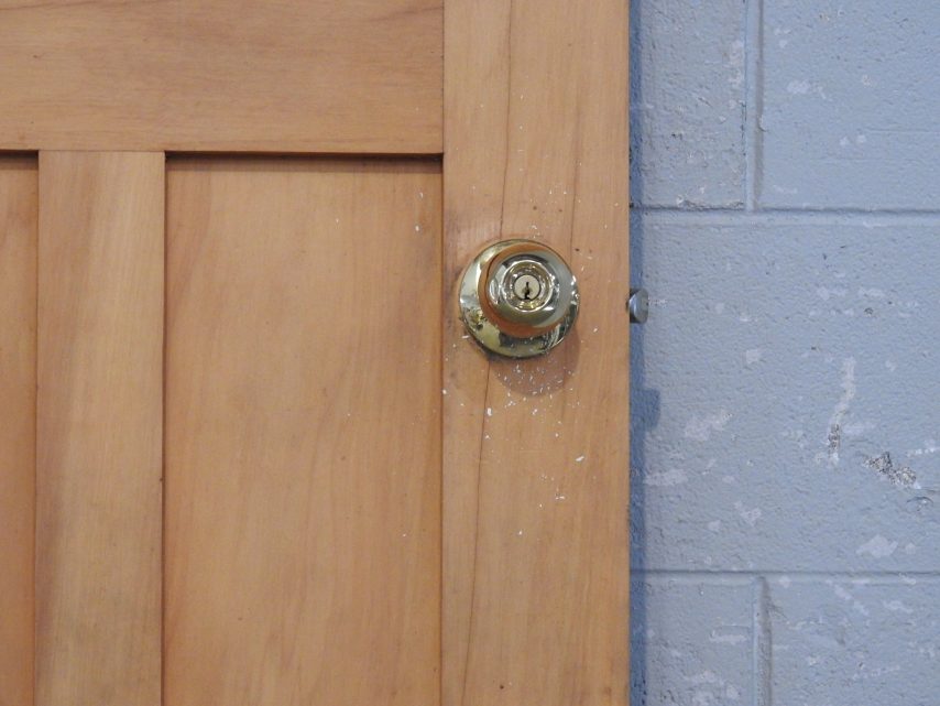 Wooden Bungalow 3 Panel Door - Unhung