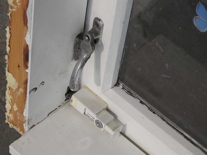 Wooden Single Awning Window with 3-Light Sashes