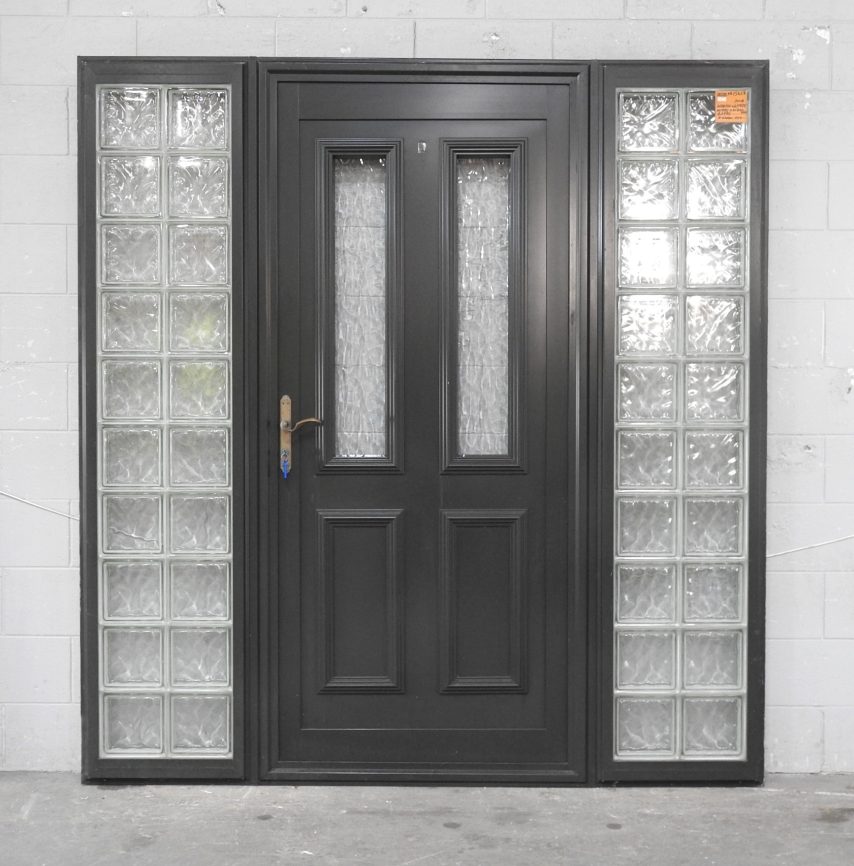 Villa Style Karaka Green Aluminium Entry Door with Sidelights