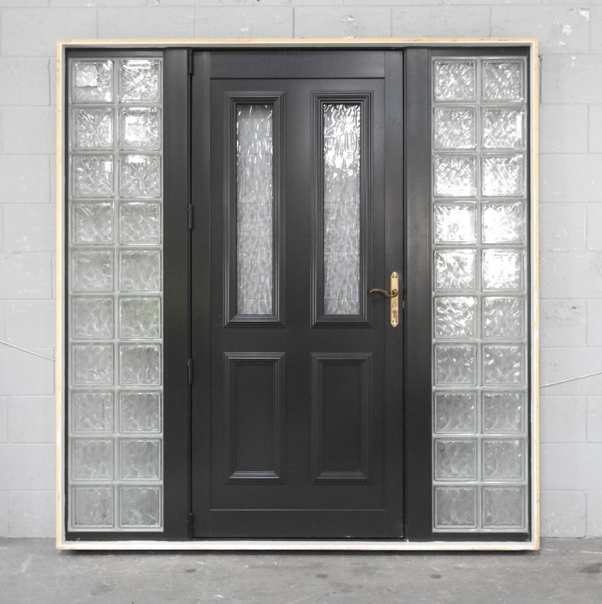 Villa Style Karaka Green Aluminium Entry Door with Sidelights