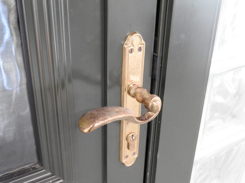 Villa Style Karaka Green Aluminium Entry Door with Sidelights