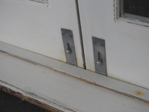 Wooden Bi-Fold Doors - Cantilever Type