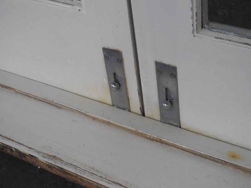 Wooden Bi-Fold Doors - Cantilever Type
