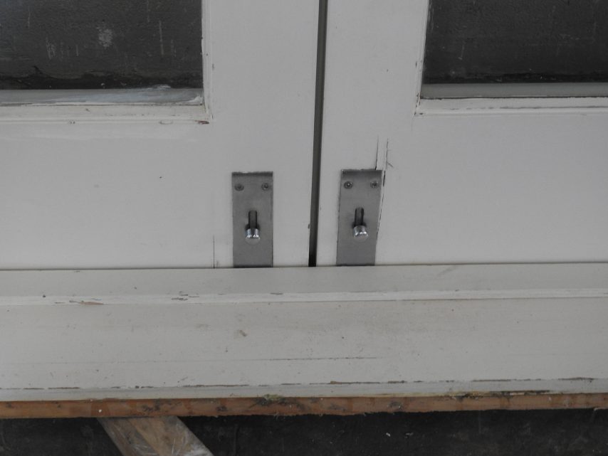 Wooden Bi-Fold Doors - Cantilever Type