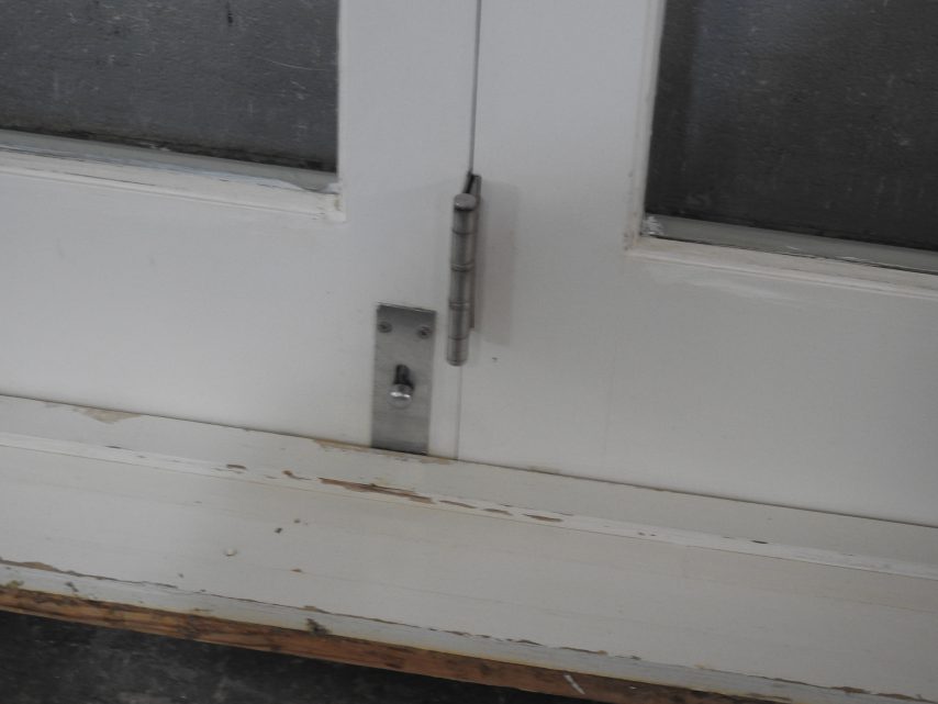 Wooden Bi-Fold Doors - Cantilever Type