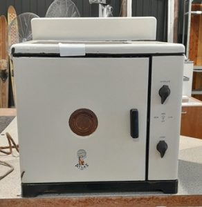 Vintage Atlas Electric Oven and hotplate