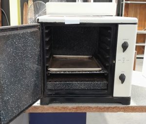 Vintage Atlas Electric Oven and hotplate