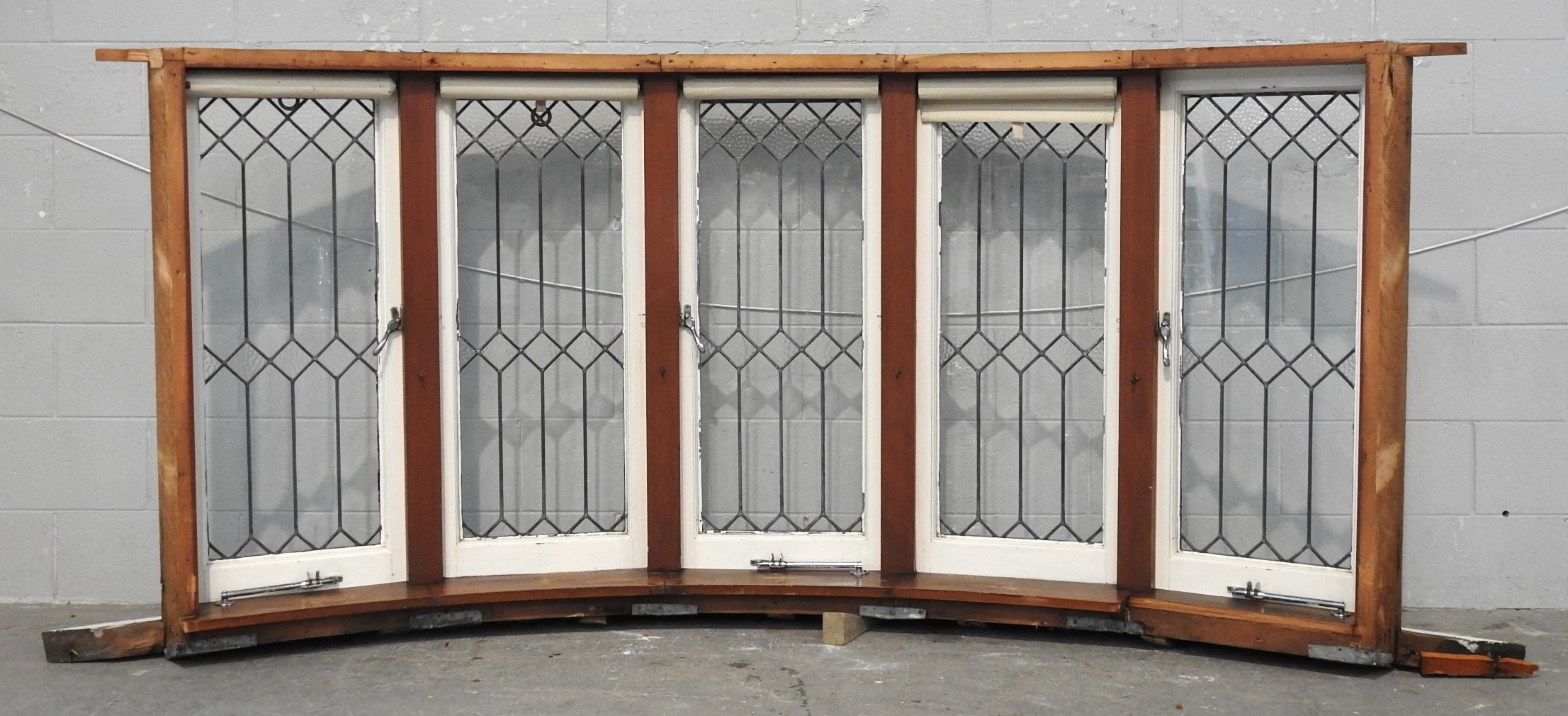 Bungalow Wooden Casement Leadlight Bay Window