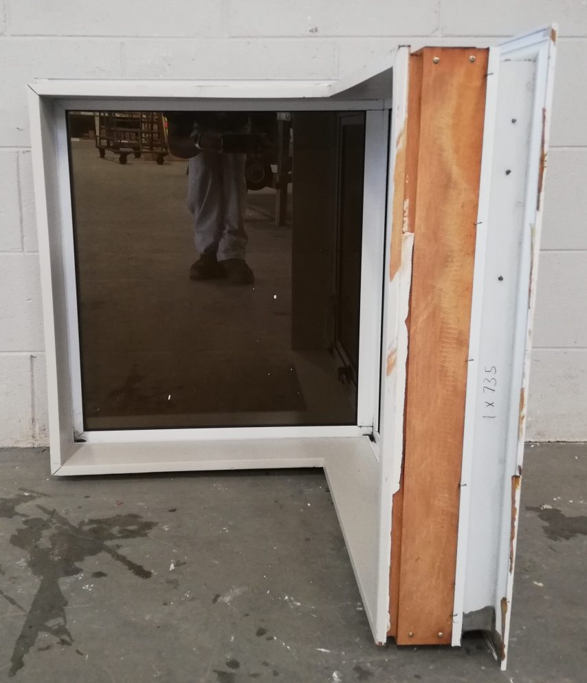 White Aluminium Corner Awing Window