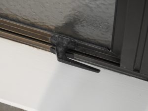 Light bronze Aluminium single awning landscape window