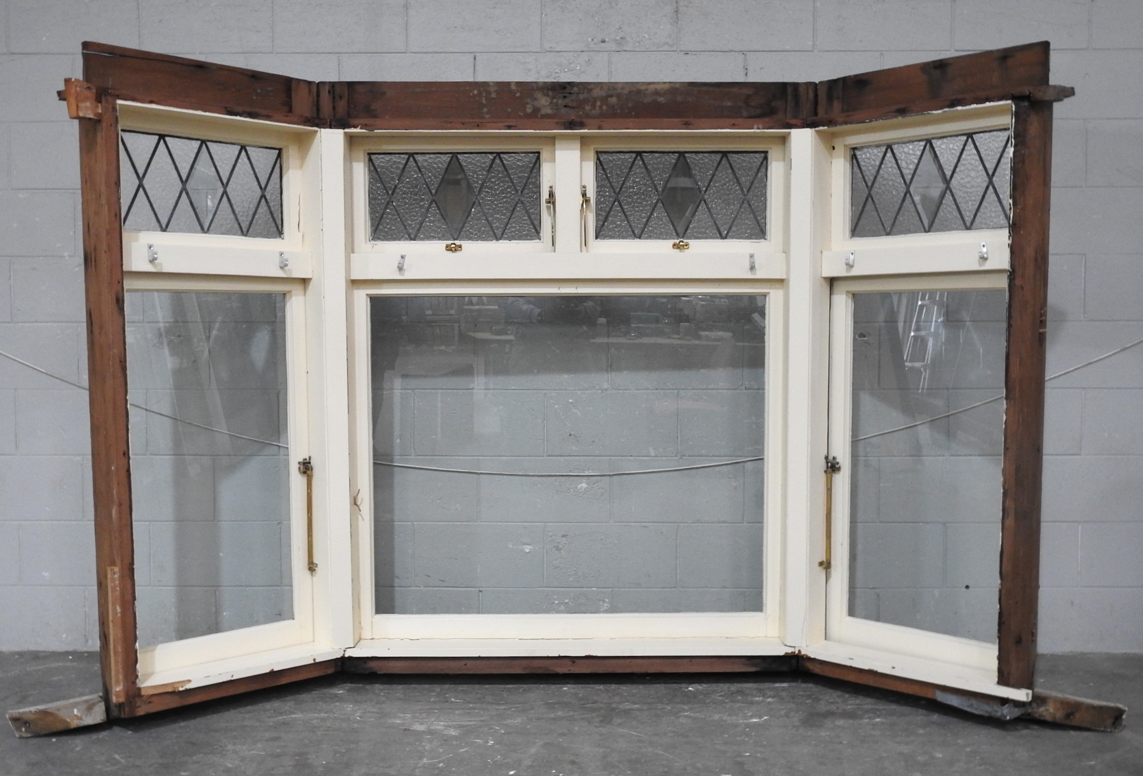 Bungalow Wooden Casement Bay Window With Toplight