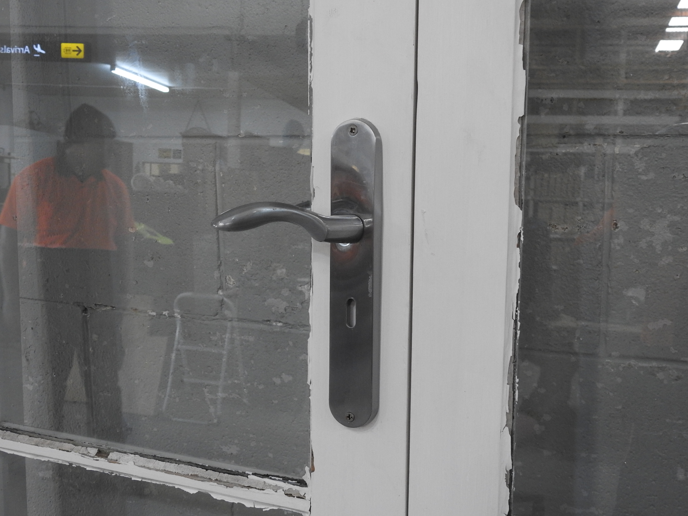 Villa Style Wooden French Doors Hung in Frame