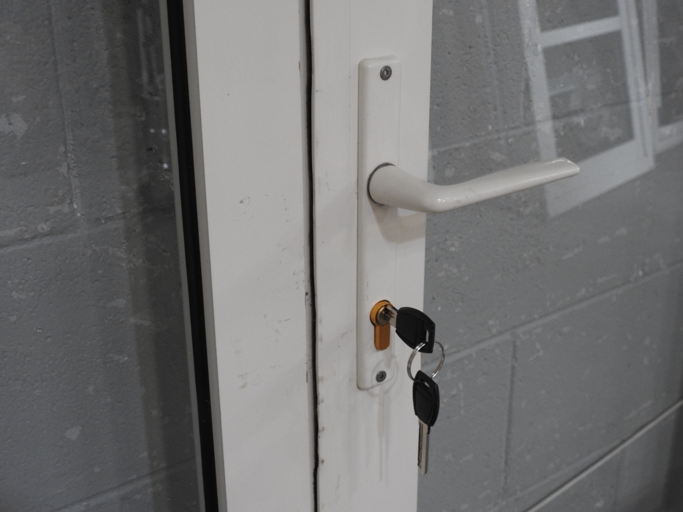 Off White Aluminium French Doors With Sidelights