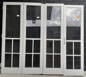 Wooden colonial style Unhung bi-fold doors