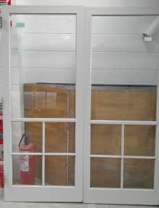 Wooden colonial style Unhung bi-fold doors