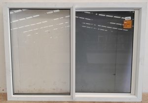 White aluminium sliding Window