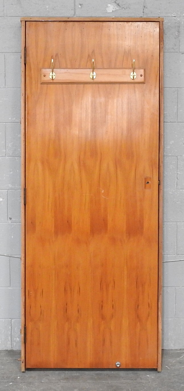Wooden Rimu Veneer Flush Panel Door Hung in Frame