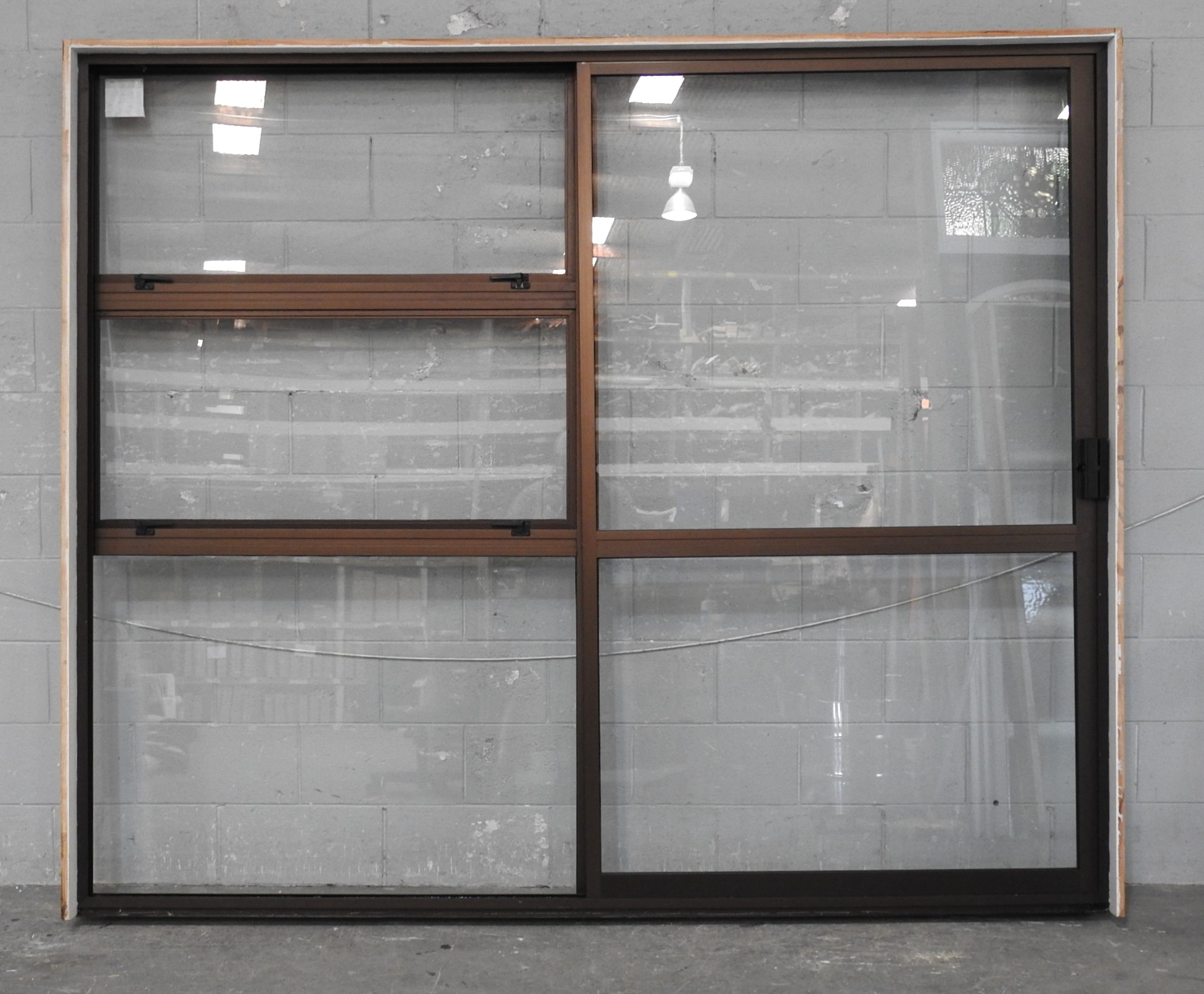 Bronze Aluminium Sliding Door With Two Awning Windows