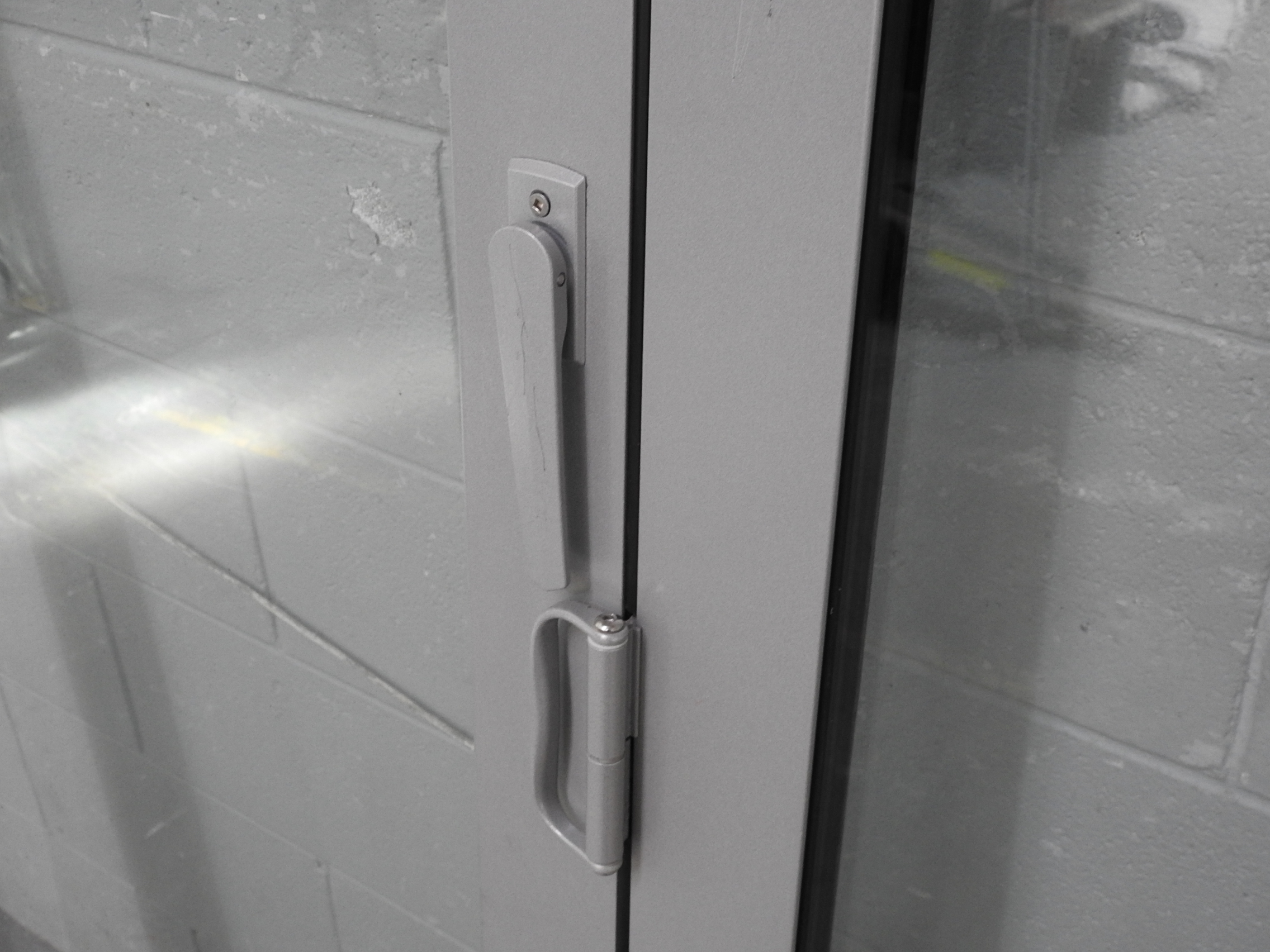 Silver Pearl Aluminium Bi-Fold Door Double Glazed