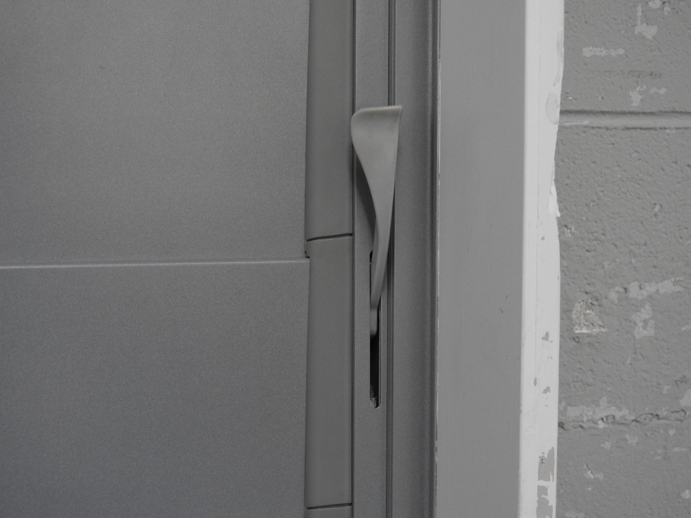 Silver Pearl Aluminium Bi-Fold Door Double Glazed