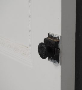 villa 4 panel interior door - opens out from right - unhung