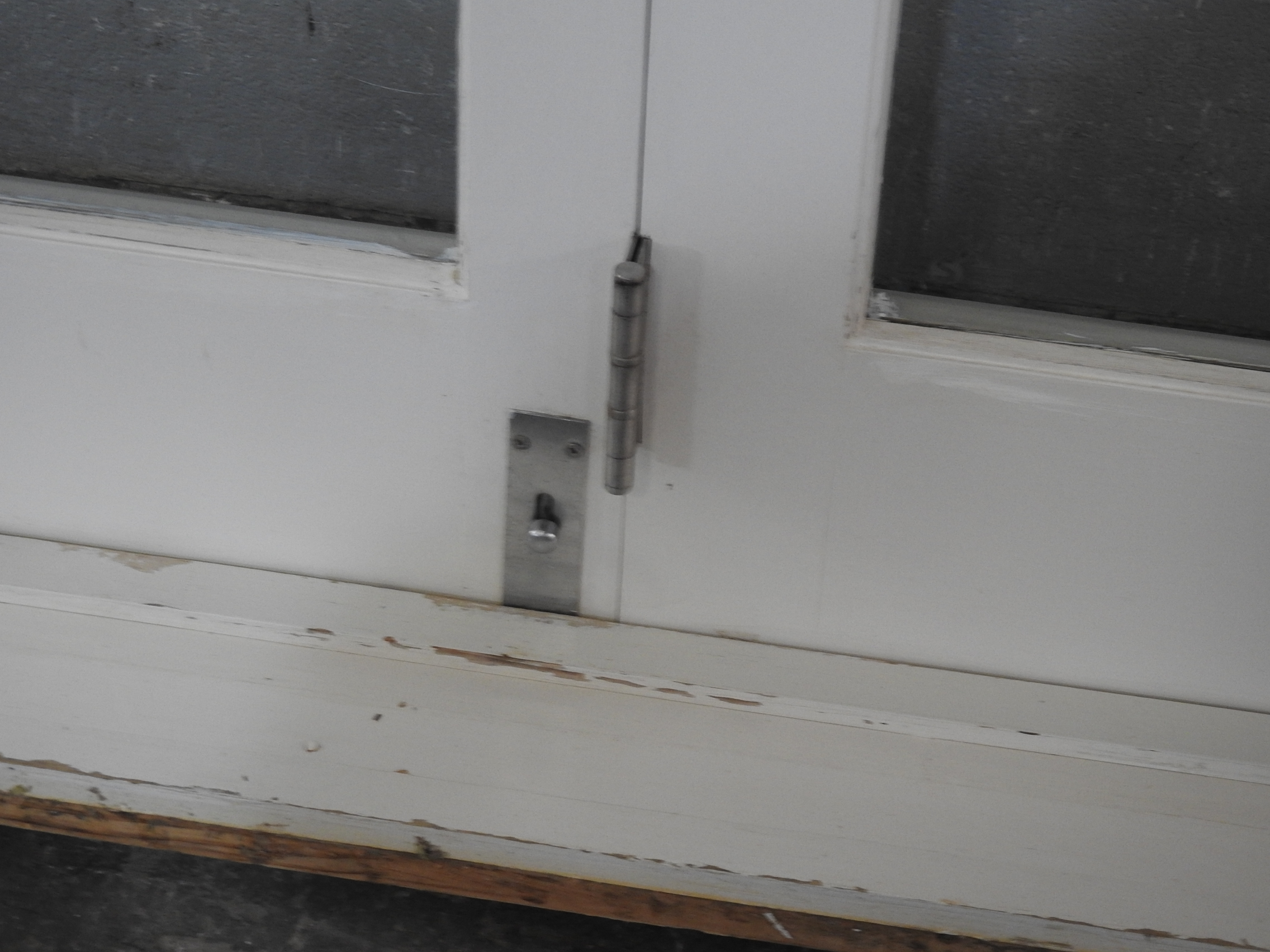 Wooden Bi-Fold Doors - Cantilever Type
