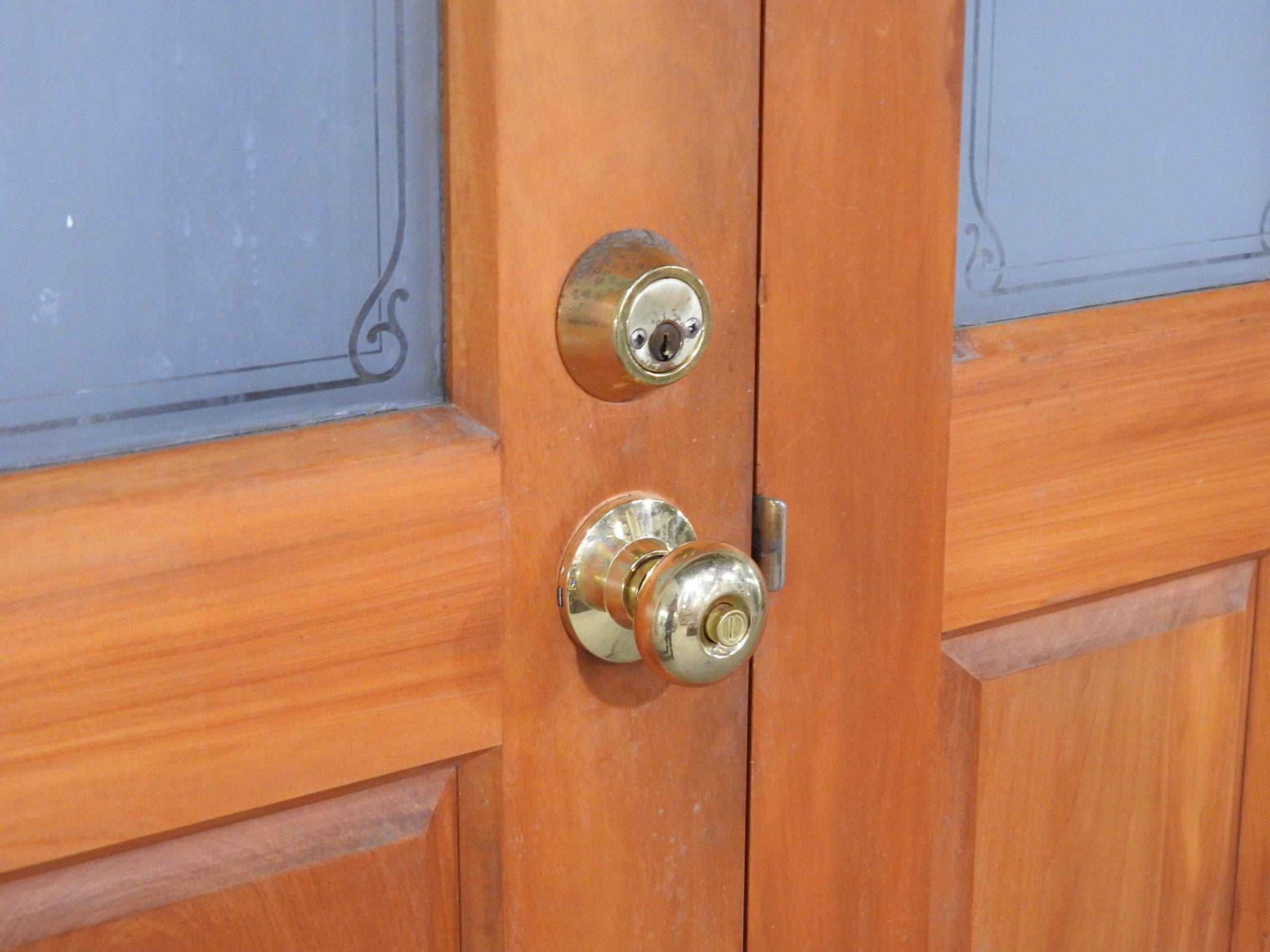 Villa Style Wooden 6-Panel Double Entrance Doors in Frame