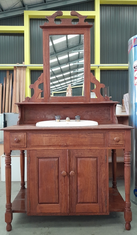 Beautiful solid timber Vanity