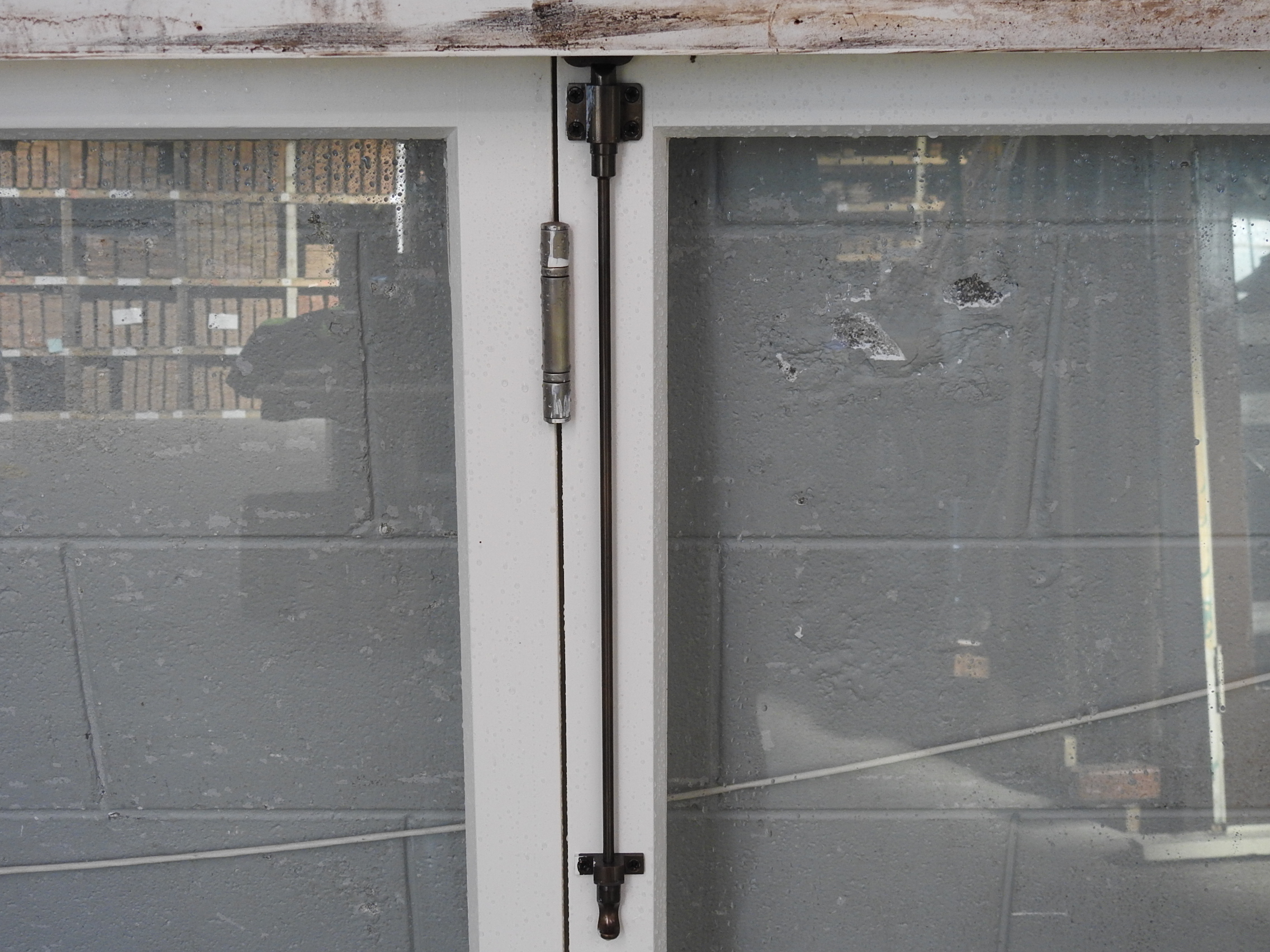 Wooden Bi-Fold Window - Middle opening